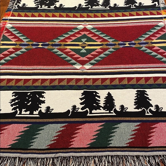 Crown Crafts throw - Picture 3 of 4